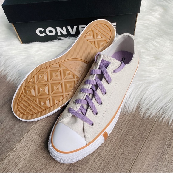 NWT Converse Chuck Taylor All Star Low Top - Picture 4 of 9